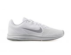 Nike - WMNS Downshifter 9 - Witte Running Schoen